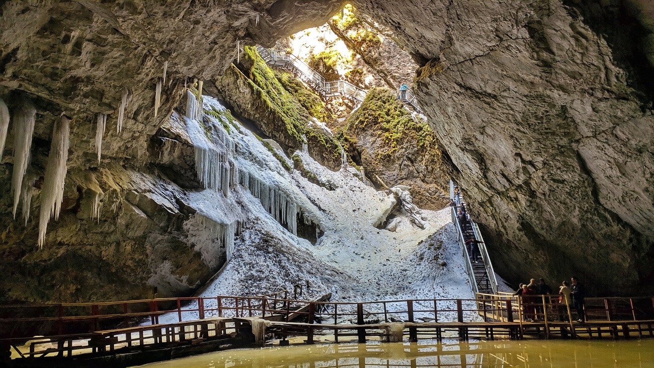Scărișoara-Höhle (Peștera Scărișoara) in Rumänien