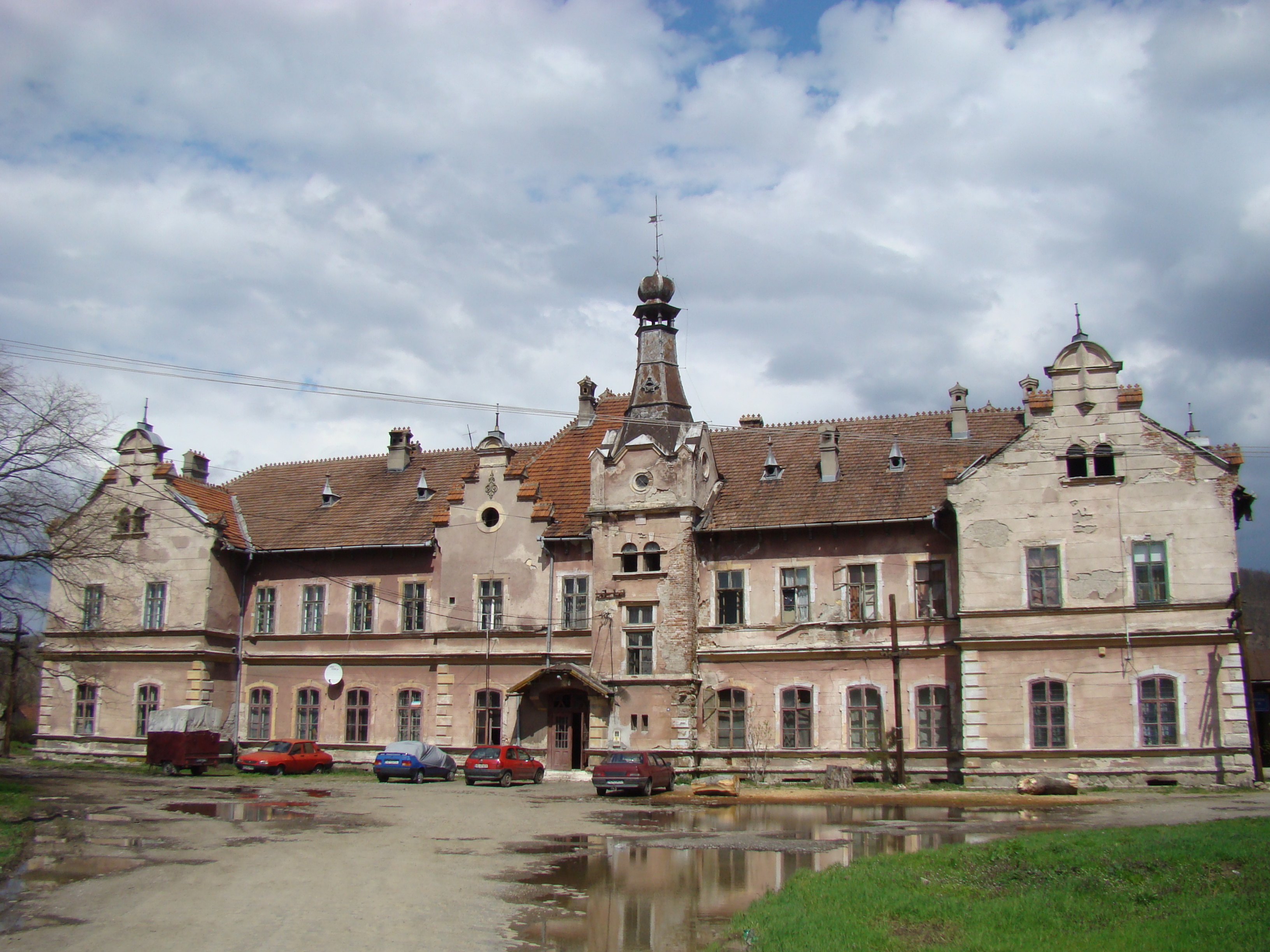 Tannenhof (Brad) Stadt im Kreis Hunedoara in Rumänien